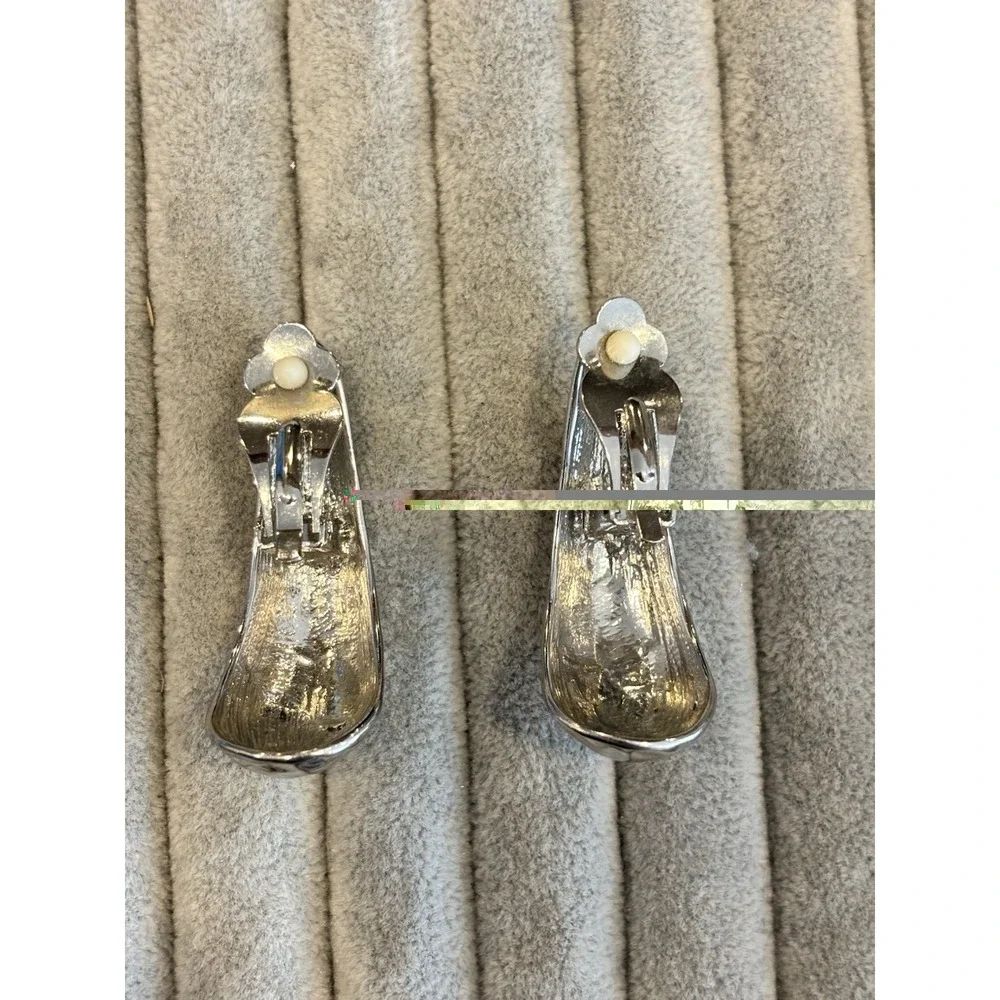 Vintage Silver Tone Hammered Hoop Earrings Textured Tapered Statement‎ Clip